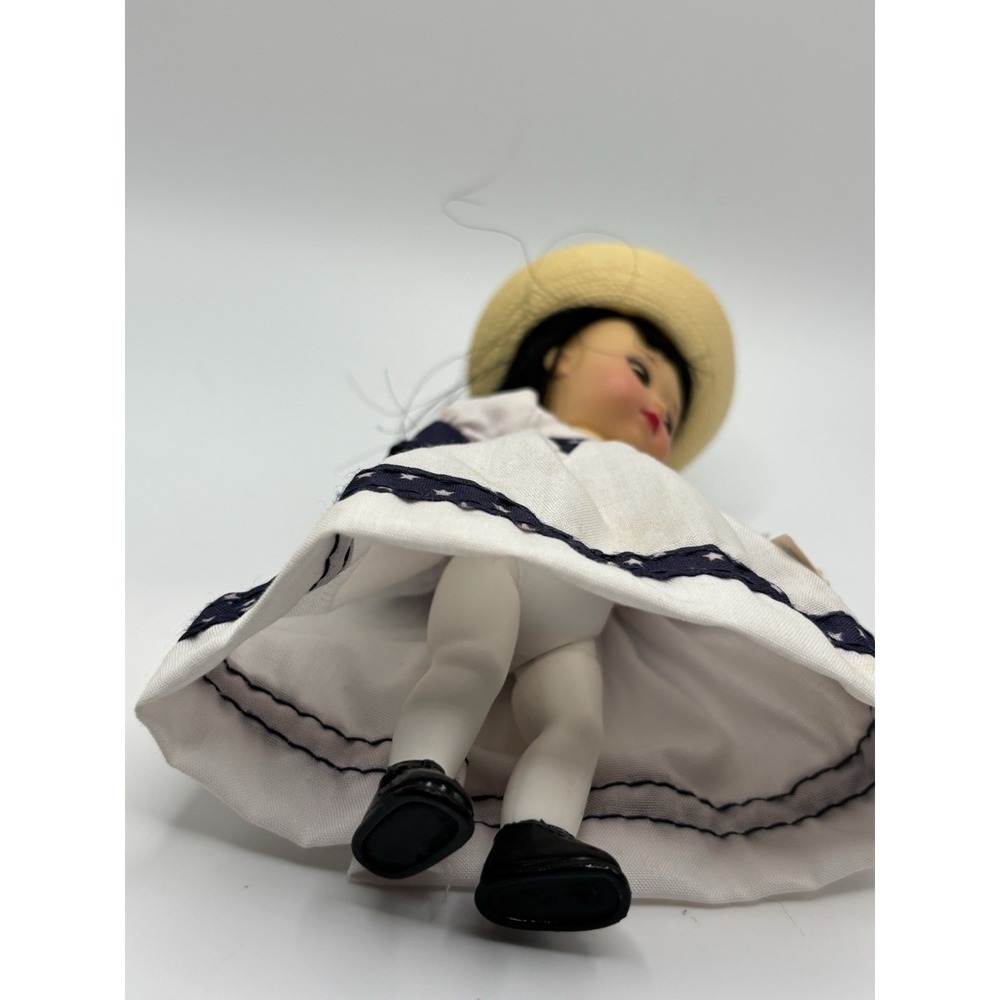 Madame Alexander Doll McDonald's Setting Sail #1 from 2005 - Picture 4 of 5